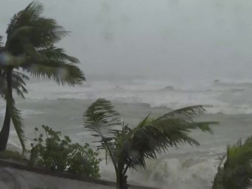 Tin tức 24h: Bão số 5 gây mưa lớn trên đất liền từ đêm nay