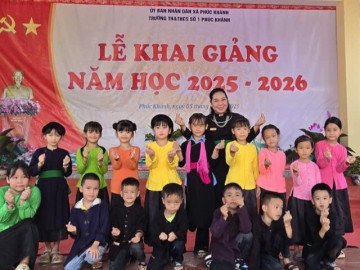 Lễ khai giảng xúc động với những học sinh đặc biệt ở làng Nủ