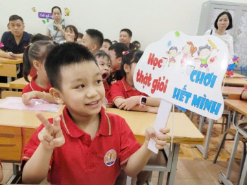 Bố mẹ sợ họp phụ huynh đầu năm cho con: Chuyên gia giáo dục chỉ cách tháo gỡ để thấy sự đồng hành chứ không chỉ nộp tiền