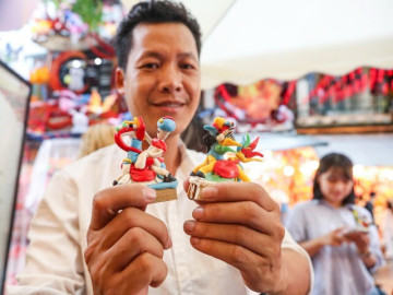 Đồ chơi trung thu truyền thống hồi sinh giá tiền triệu