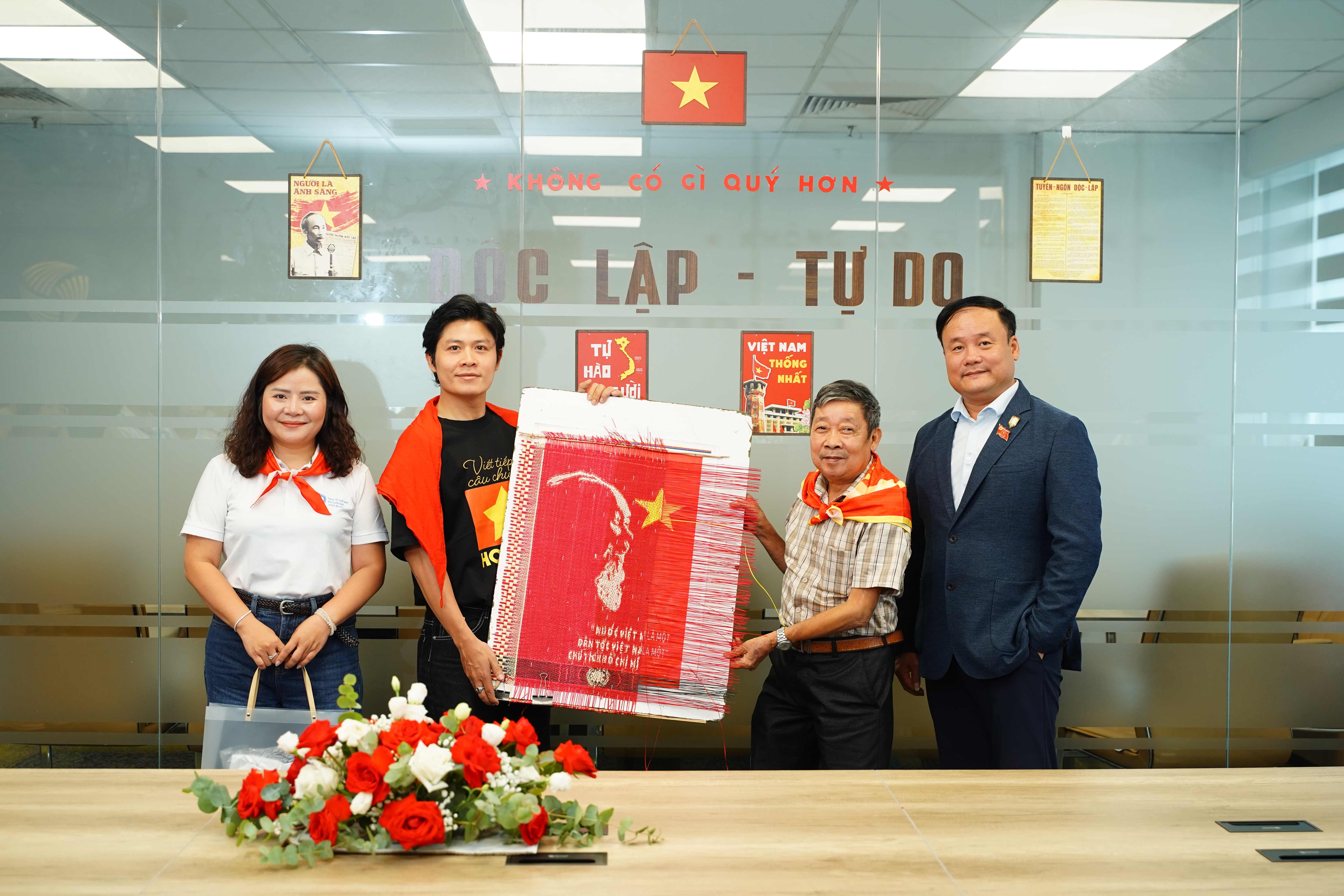 Aristino lan tỏa tinh thần dân tộc qua thời trang và hoạt động cộng đồng - 1