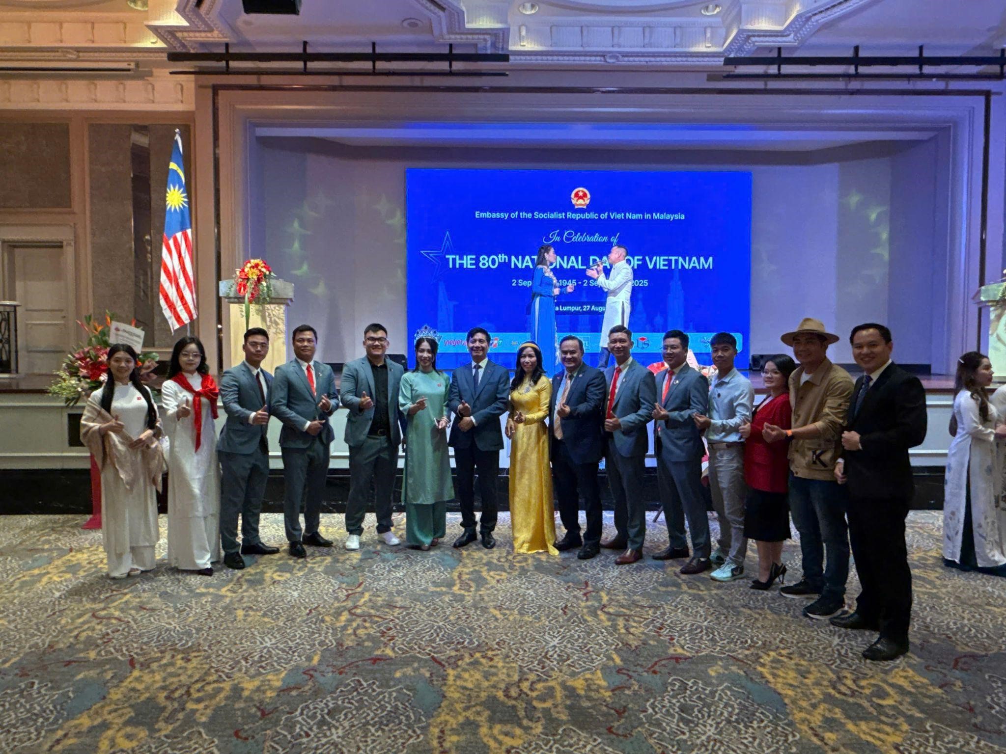 Người đẹp Hảo Hảo – Tuổi trẻ rực rỡ trên những chuyến đi, trải nghiệm và kết nối toàn cầu - 3