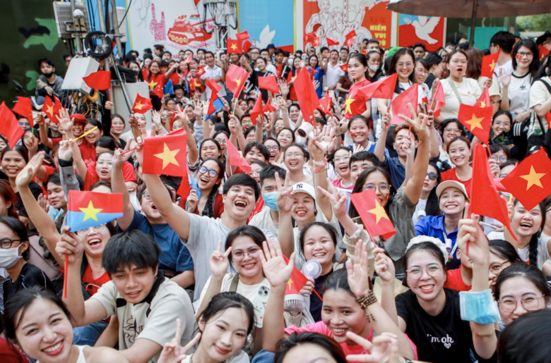 Sau lễ diễu hành, diễu binh kỷ niệm 50 năm Giải phóng miền Nam, thống nhất đất nước tại TP.HCM, người dân Hà Nội sẽ có cơ hội được xem tổng hợp luyện diễu hành, diễu binh lần 1 kỷ niệm 80 năm Cách mạng Tháng Tám và Quốc khánh 2/9 vào 20 giờ tối nay (ngày 21/8) tại Quảng trường Ba Đình. (Ảnh: PLO)
