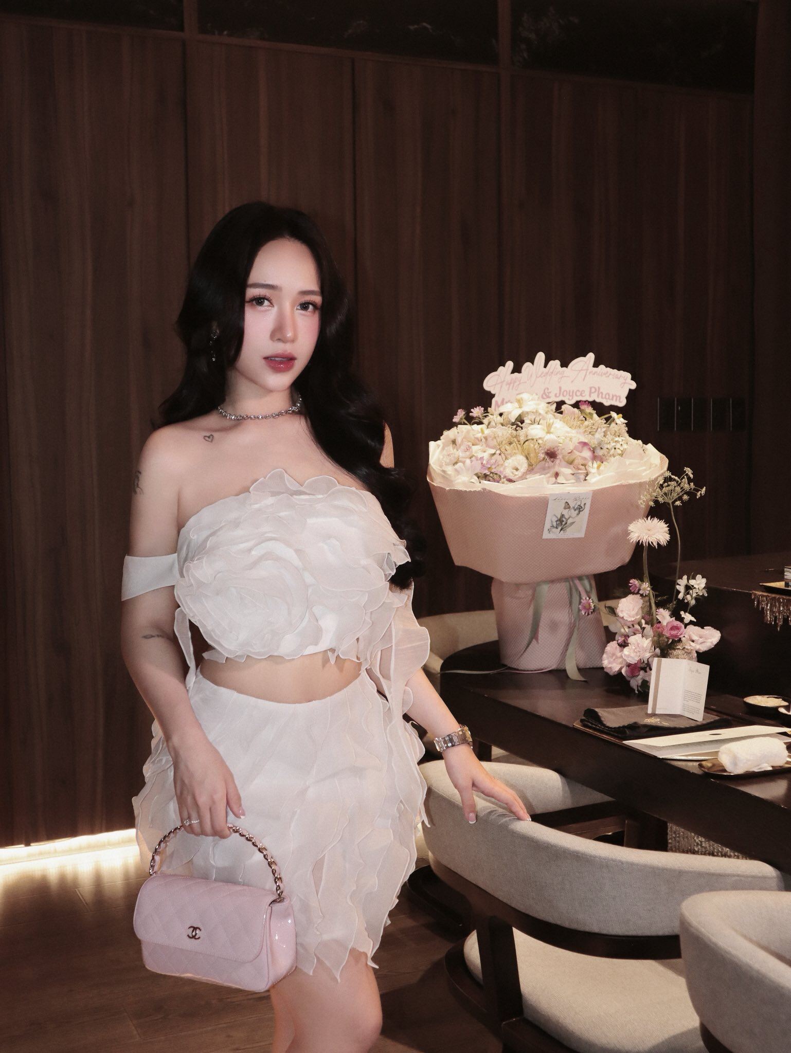 Hai ái nữ nhà đại gia có khối tài sản nghìn tỷ: Joyce Phạm càng sinh càng đẹp, em gái kín tiếng mê mặc xuyên thấu - 7