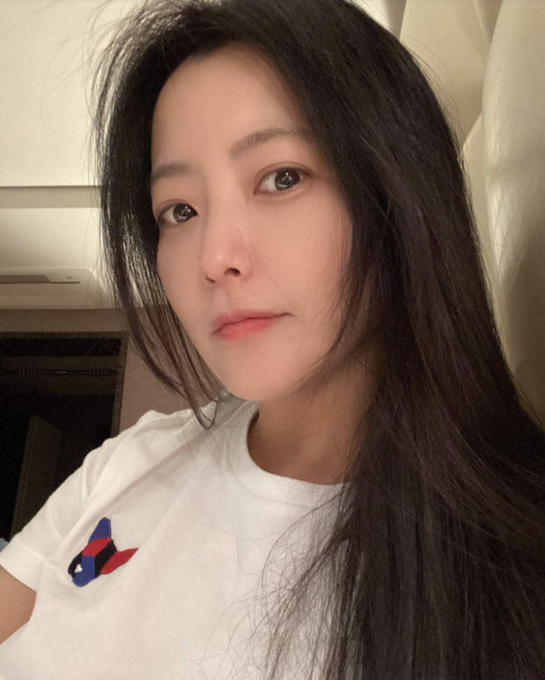 Đệ nhất mỹ nhân cát-xê 65 tỷ, tự nhận đẹp hơn Song Hye Kyo: Bí quyết amp;#34;bảo quảnamp;#34; nhan sắc vỏn vẹn 5 điều đơn giản, cái số 2 tưởng lạ mà quen - 5
