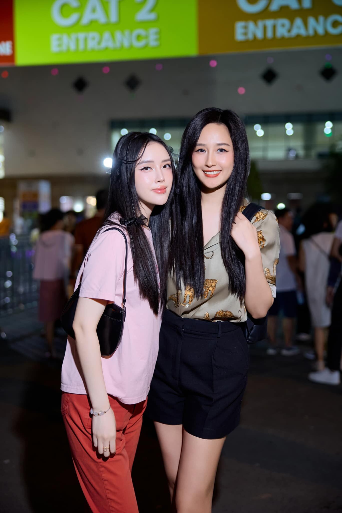 Hoa hậu Mai Phương Thuý bên cạnh em gái xinh đẹp nhưng vô cùng kín tiếng - Mai Ngọc Phượng.