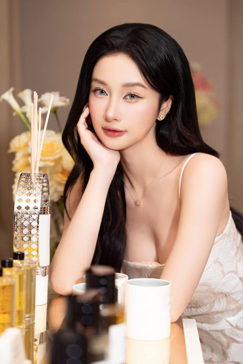 Nhan sắc ở tuổi 30 của Jun Vũ.