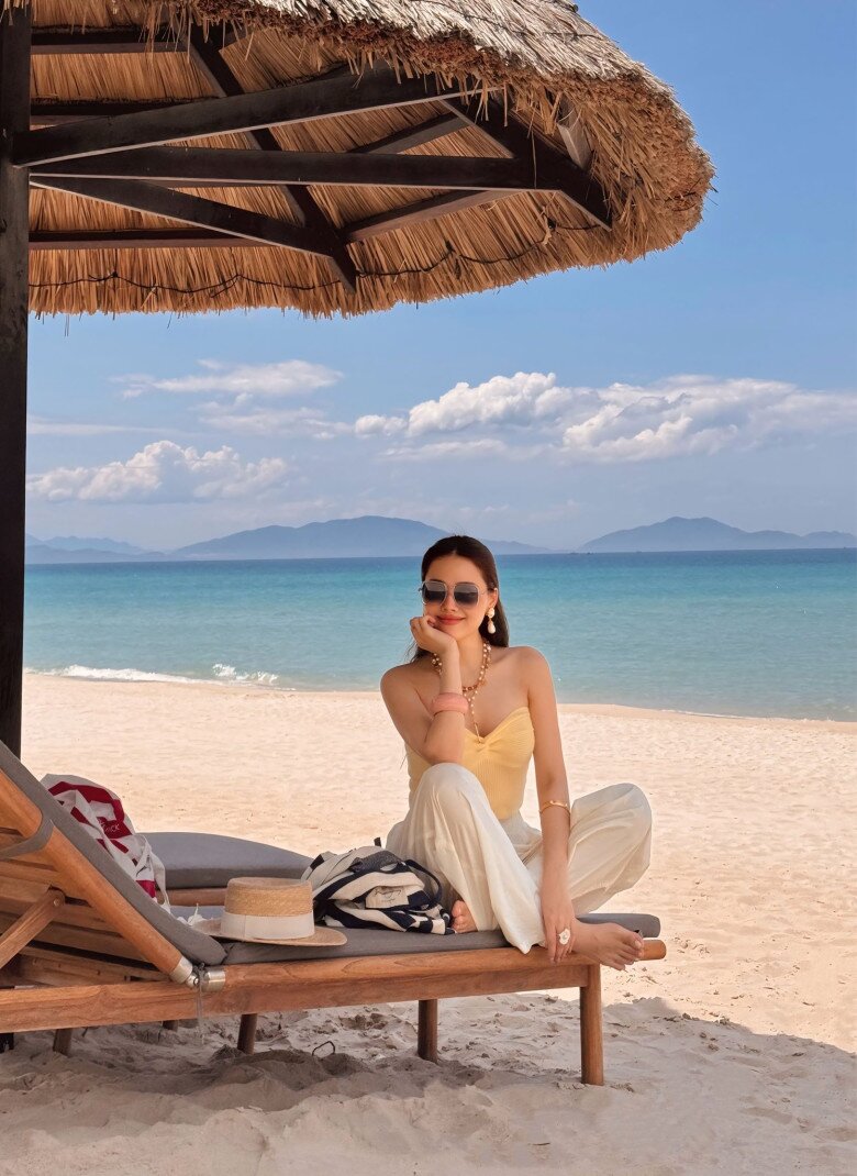 Hot girl Việt là phu nhân tập đoàn nghìn tỷ, vác túi trăm triệu xuất ngoại như đi chợ, vóc dáng mẹ hai con gây sốt - 5