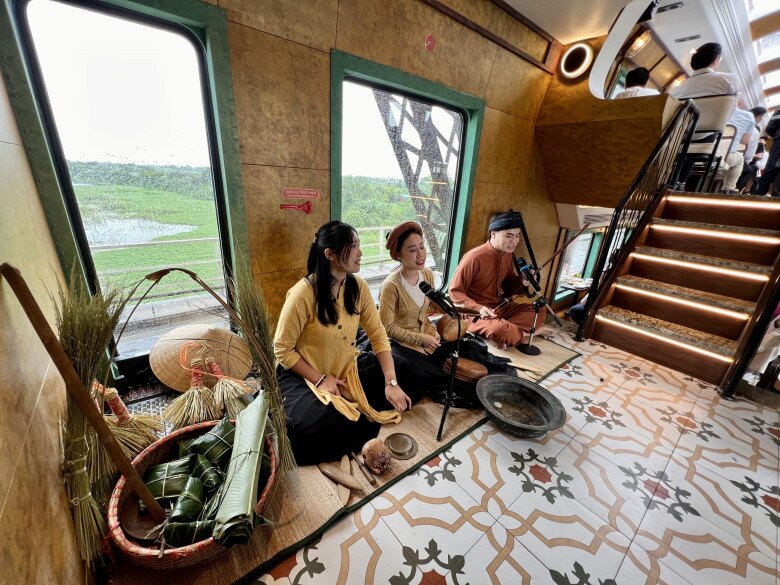 Lên lịch vui chơi dịp Quốc khánh 2/9: Trải nghiệm đoàn tàu amp;#34;Hà Nội 5 cửa ôamp;#34;, về Quảng Trị xem đua thuyền - 3