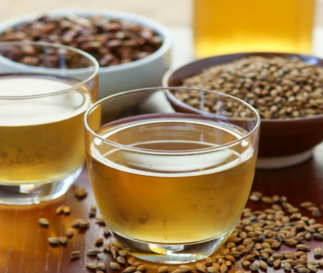 Trà lúa mạch (boricha) là thức uống được nhiều phụ nữ Hàn ưa chuộng để dùng mỗi ngày.