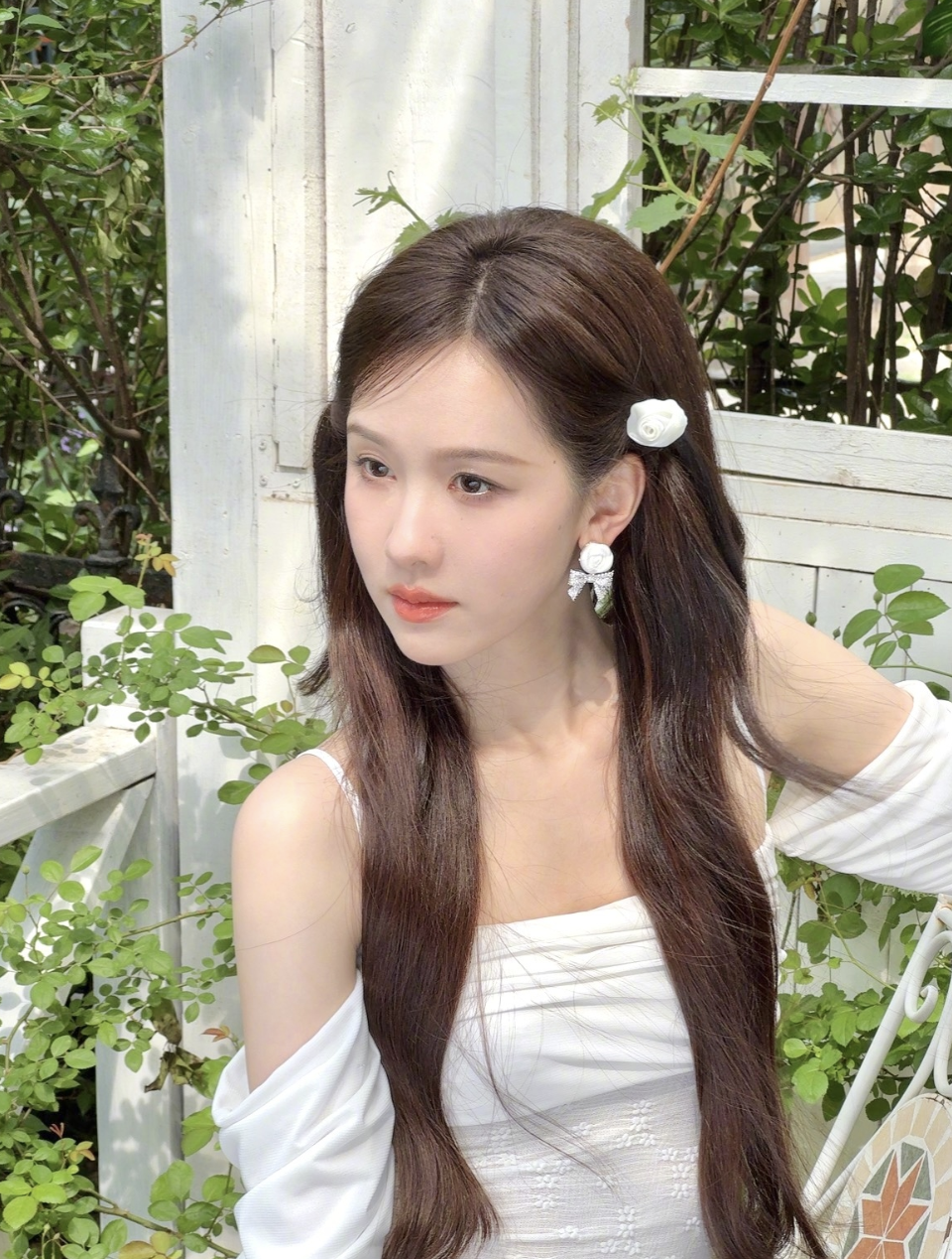 Trong suốt 10 năm, Trần Đô Linh luôn duy trì cân nặng ở mức 42kg nhờ chế độ ăn uống thanh đạm, tránh xa các món ăn dầu mỡ hay chứa muối. 
