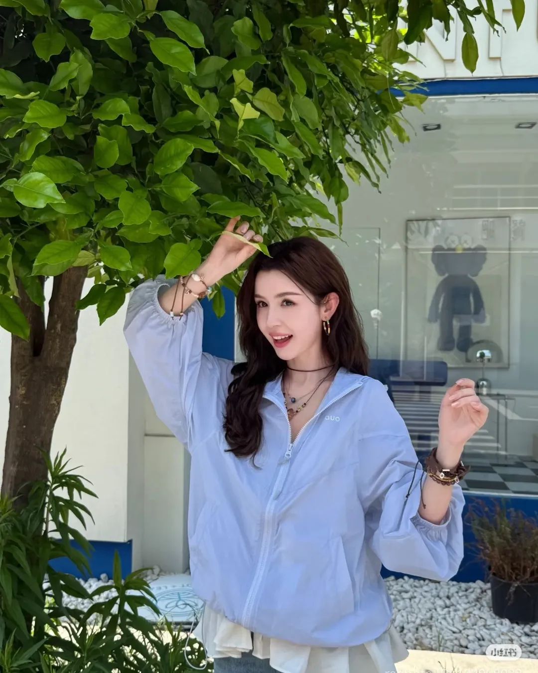 Ở tuổi 29, Cáp Ni Khắc Tư vẫn giữ vững danh xưng “tiên tử Tân Cương” khi xuất hiện trong mọi sự kiện với diện mạo chỉn chu, rạng rỡ như nữ thần. Không chiêu trò, không phô trương, mỹ nhân 9x chinh phục công chúng bằng nhan sắc “vượt thời gian”, thần thái rạng rỡ cùng lối sống khoa học đáng ngưỡng mộ.