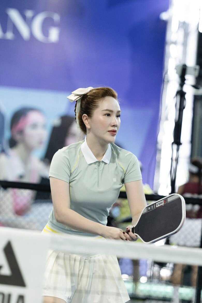 Thời gian gần đây, Bảo Thy thường xuyên khoe ảnh check-in tại sân pickleball.