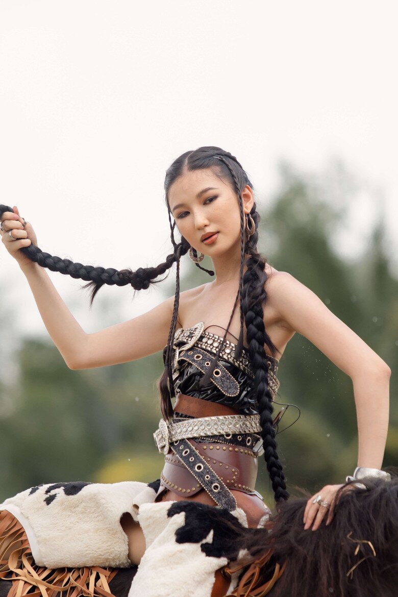 Dù nhận về nhiều luồng ý kiến, nhưng không thể phủ nhận sự cố gắng của Nàng Mơ tại tập 2 Vietnams Next Top Model.