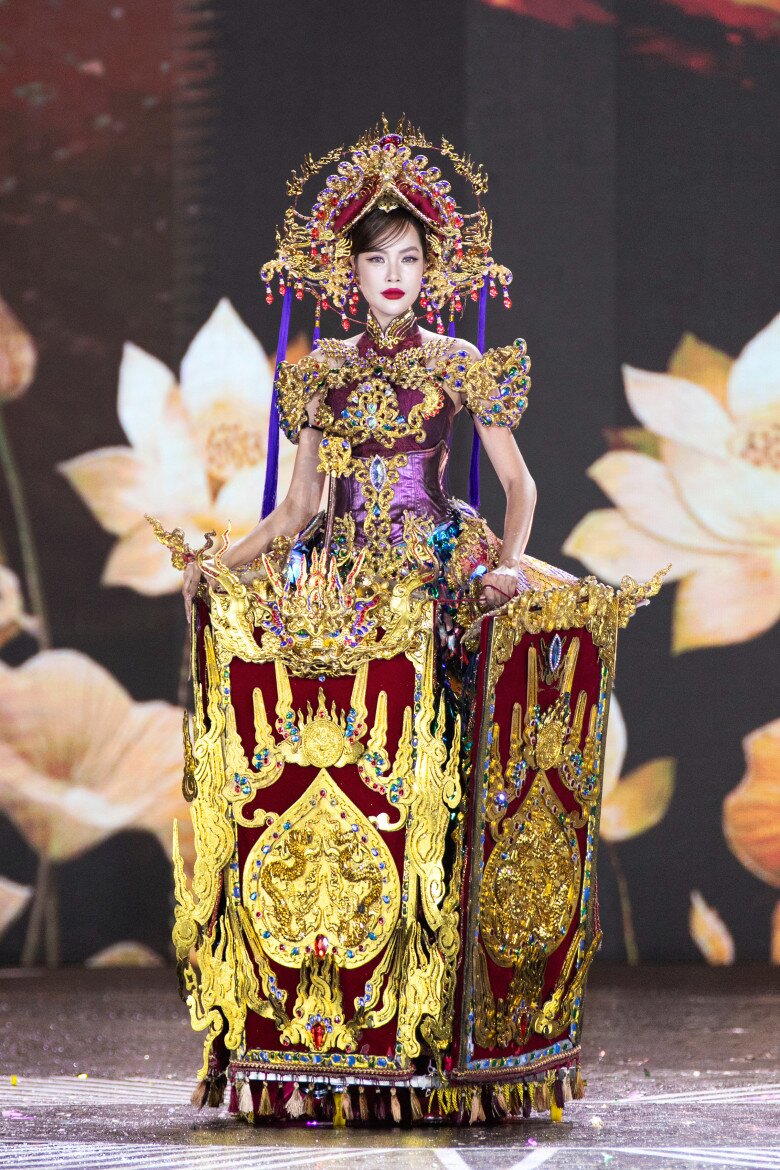 Hoa hậu Lê Hoàng Phương.