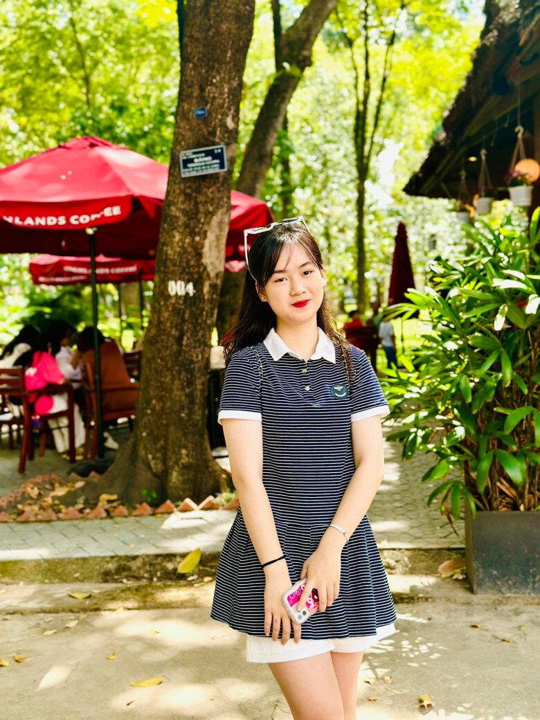 Nữ thủ khoa 17 tuổi đạt 30 điểm tuyệt đối visual như amp;#34;nàng thơamp;#34;, mặc áo 60 triệu, nhìn giá bộ sưu tập túi hiệu càng choáng - 6