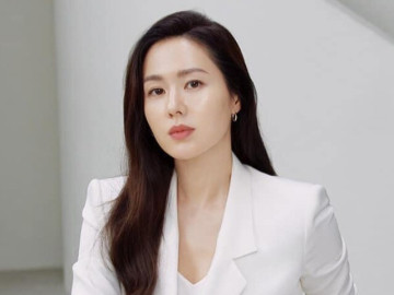 Bí quyết giúp chị đẹp không tuổi đánh bay bọng mắt, hoá ra nhờ miệt mài đắp một loại quả này mỗi ngày