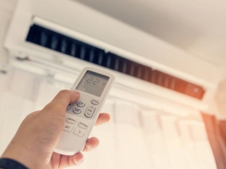 Người ngồi điều hòa cả ngày và người không dùng điều hòa, ai dễ ốm hơn? Biết lý do tôi liền học theo