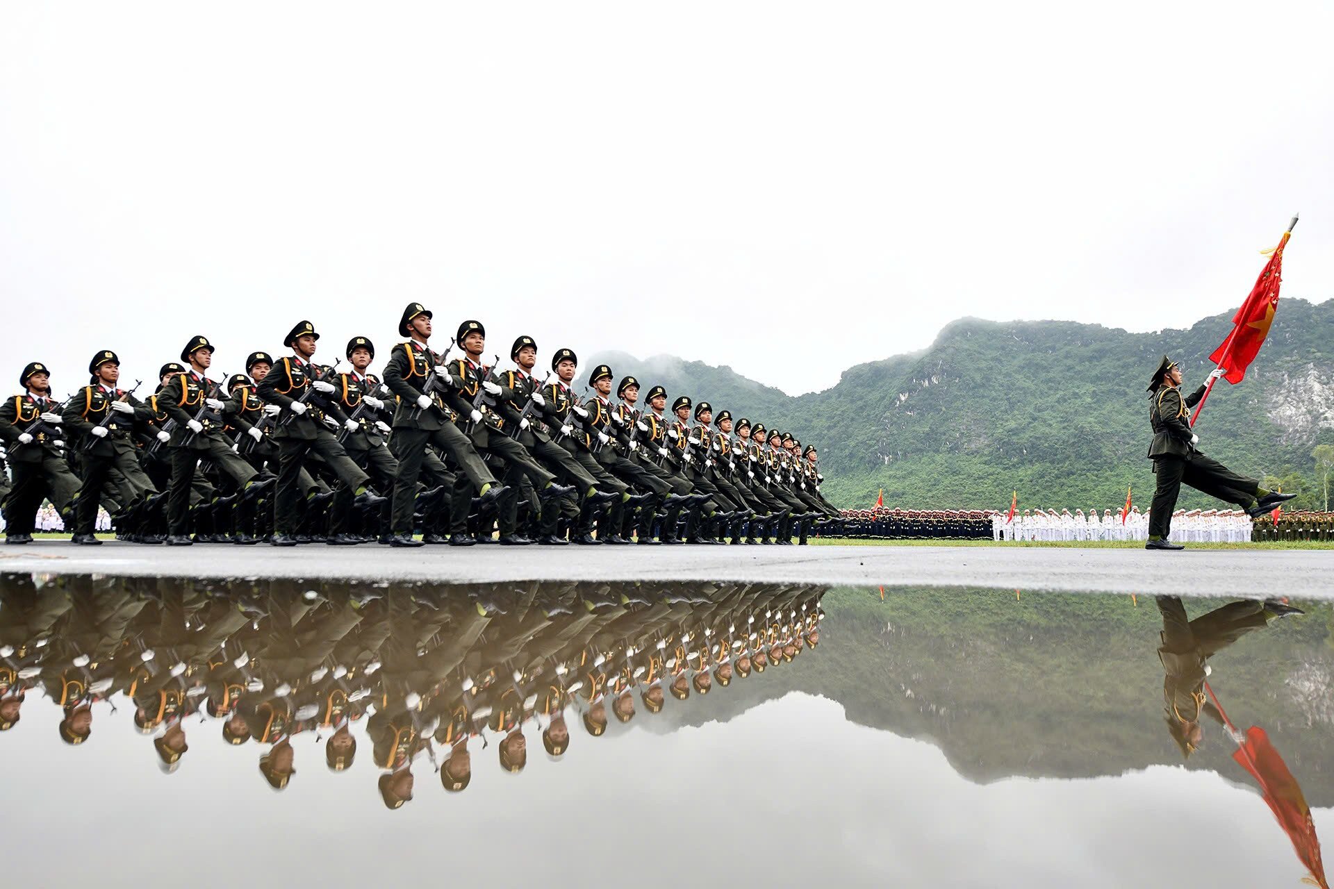 Khối nam sĩ quan An ninh nhân dân