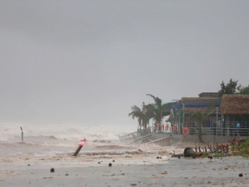 Bão số 3 Wipha suy yếu thành áp thấp nhiệt đới, gây mưa lớn diện rộng