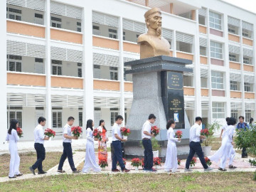 Ngạo nghễ trường chuyên ở Khánh Hòa 2 lần đón cầu truyền hình Olympia: Điểm chuẩn luôn cao, là lò đào tạo thủ khoa