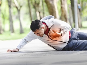 Cách đơn giản để phân biệt đột quỵ và đột tử: Có dấu hiệu thường gặp nhưng hay nhầm lẫn dẫn đến tử vong sau vài phút