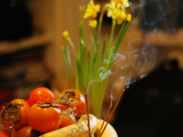 Không nên thắp hương cúng Rằm tháng 7 năm Ất Tỵ vào 2 khung giờ này, 4 đại kỵ cần tránh để đón phước lộc