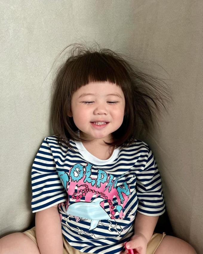 Bé gái gây sốt cõi mạng với biểu cảm ngộ nghĩnh, xinh như búp bê, hoá ra mẹ là “Nữ thần nội y” nổi tiếng nhất showbiz - 5