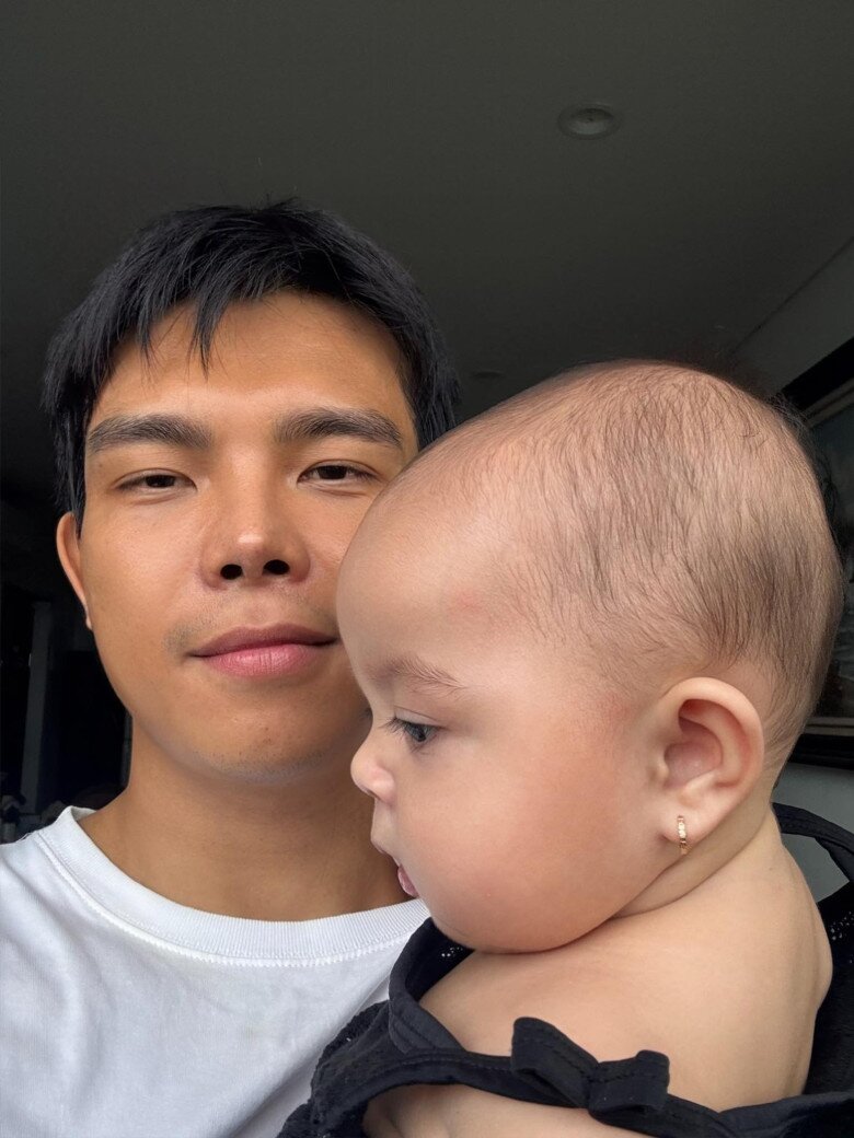 Bé gái Sài Gòn “gây sốt” cõi mạng với đôi mắt to tròn, má bánh bao như lai Tây, hoá ra có bố đơn thân nổi tiếng - 7