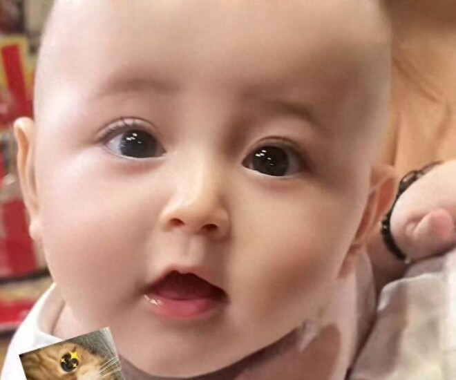 Bé gái sơ sinh có khuôn mặt đẹp như tiên tử, cõi mạng trầm trồ “đứa trẻ đã phẫu thuật thẩm mỹ” - 1