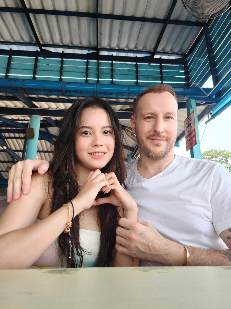 Mẹ đơn thân được trai Tây quen qua mạng chuyển khoản 1 tỷ, kết hôn lần 2 chỉ việc ngồi chơi, còn đẻ con lai quá đẹp - 3