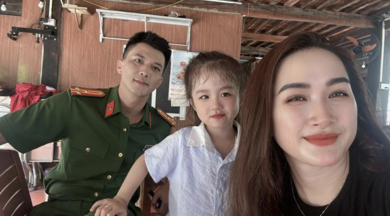 Gia đình nhỏ của nam diễn viên với bà xã hotgirl kém anh 6 tuổi.