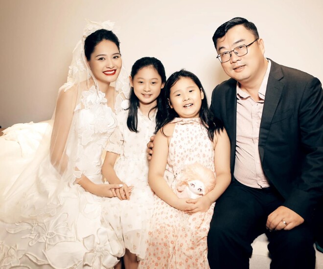 “Đệ nhất mỹ nhân” Hải Dương lấy chồng Trung Quốc sinh con gái lai, giờ đứa trẻ 12 tuổi cao gần 1m8, chứng tỏ gen mẹ quá tốt - 1