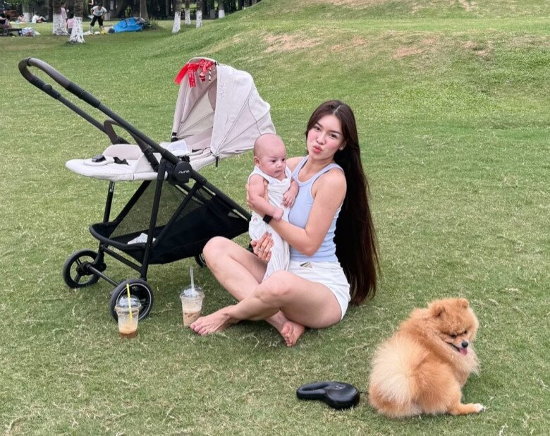 Hotgirl Sài Thành kể chuyện sinh con với Đặng Văn Lâm, khẳng định bố đứa trẻ không cần chăm con, chỉ tập trung công việc và chơi với con là đủ - 11