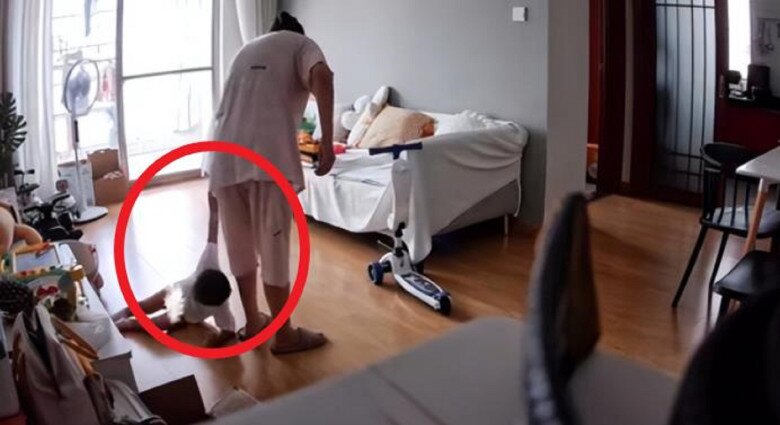 Mẹ đi làm xa gửi con 2 tuổi cho bà nội chăm, kiểm tra camera liền thất kinh khi thấy bà hành hạ cháu - 6