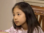 Yêu con - Bé gái sinh ra đẹp như tranh vẽ, mẹ cho làm diễn viên vì sợ bị bắt cóc, nhan sắc khi lớn gây rúng động cả nước