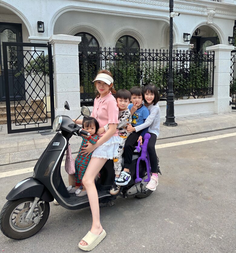 Nàng “cựu Hoa khôi” phải lòng chàng Việt Kiều, làm mẹ 4 con đẹp hút mắt, ra đường bị nhầm là sinh viên Đại học - 5
