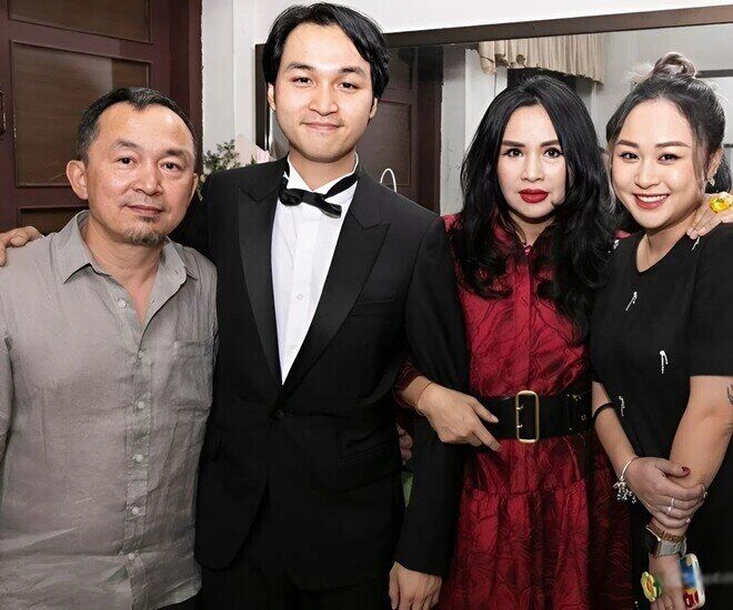 2 con Thanh Lam và chồng cũ Quốc Trung.