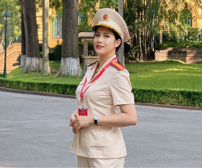 Trưởng ban phụ huynh lớp có xích mích với Phương Oanh gây bão MXH: Ngoài đời làm Thiếu tá Công an, sinh 2 con hệt chồng cùng ngành - 3