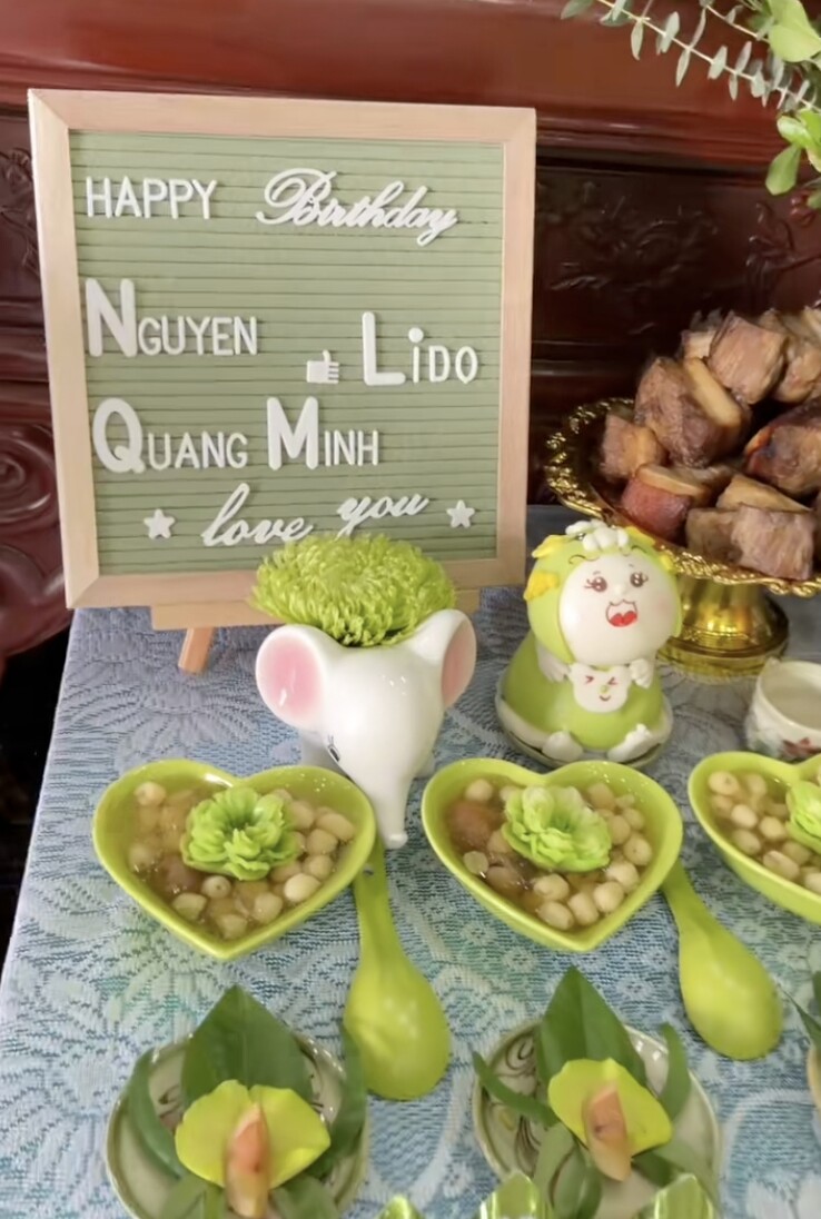 Quang Hải - Chu Thanh Huyền làm tiệc thôi nôi cho con trai Lido, mâm cúng tuyệt đẹp, nhìn kỹ toàn vàng - 3
