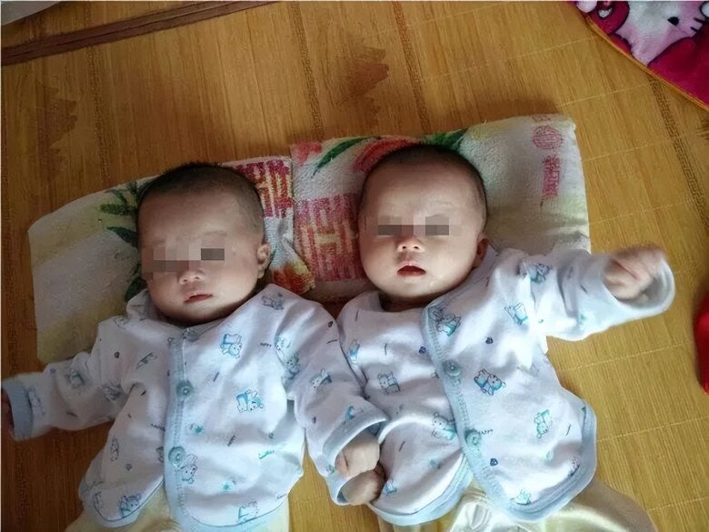 Sinh đôi nhưng diện mạo khác nhau, một bé da đen một bé da trắng, chồng lén vợ xét nghiệm ADN, kết quả khó tin - 3