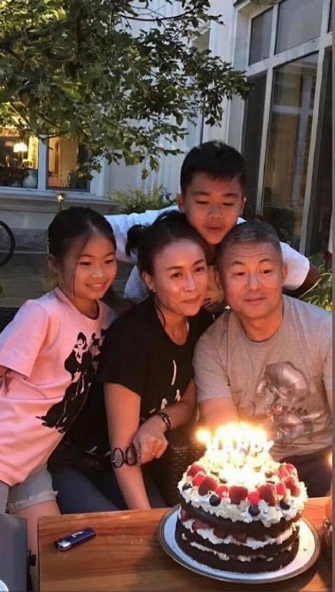 Na Anh có 2 con, 1 con với chồng cũ và 1 con với chồng mới.