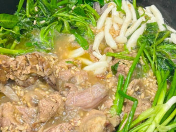 Bếp Eva - Loại thịt mềm ngọt giàu sắt hơn thịt gà, rẻ hơn thịt bò, đem nấu lẩu với rượu nếp thành món ngon hấp dẫn
