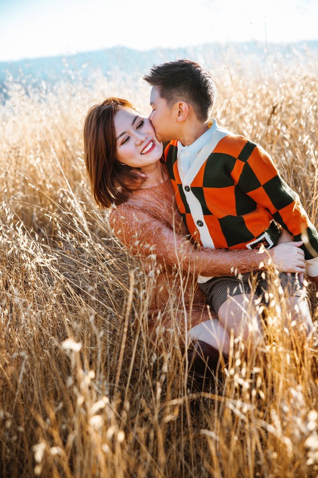 Tuy nhiên, Đan Trường cho biết anh không đặt áp lực hay định hướng con phải nối nghiệp ca hát. Nam ca sĩ luôn tôn trọng sở thích và lựa chọn của Thiên Từ, mong con có tuổi thơ bình yên, được phát triển đúng với năng lực và đam mê của mình. Theo anh, điều quan trọng nhất là con trở thành một người sống tử tế, có trách nhiệm và biết yêu thương gia đình.