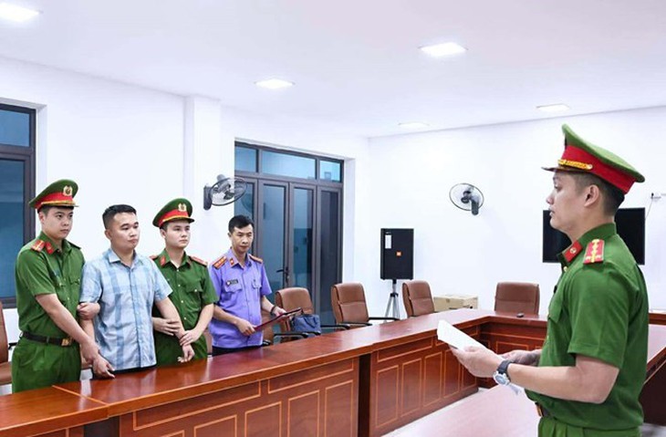 Nguyễn Hà Duy - giáo viên Trường THPT Chuyên Tuyên Quang bị bắt, khởi tố để điều tra các sai phạm liên quan điểm thi tốt nghiệp THPT 2026. Ảnh: Công an Tuyên Quang.