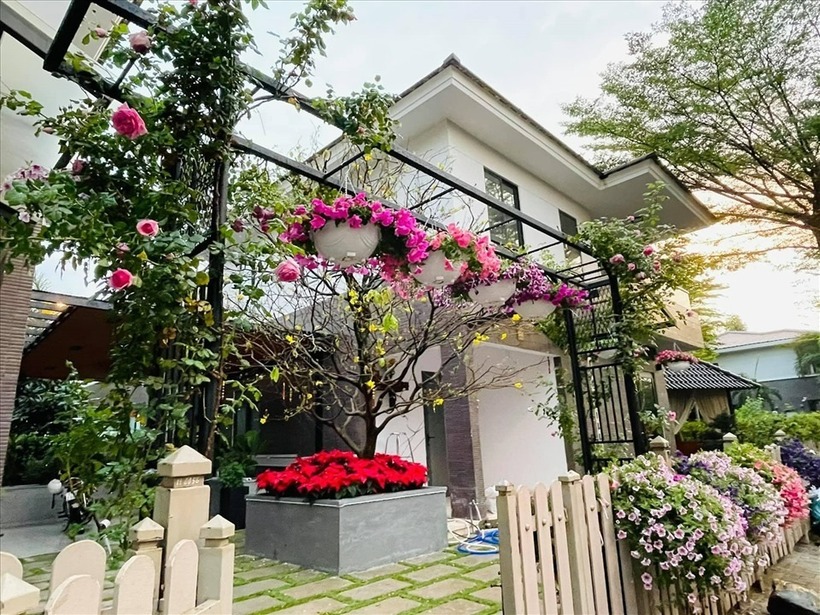 Tại thời điểm nhận nhà, tuy bận rộn công việc nhưng cô vẫn tự tay thiết kế và giám sát thi công căn nhà của mình.