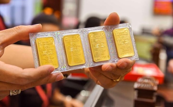 Theo các chuyên gia, nhà đầu tư không nên nhìn thị trường chỉ qua biến động của một vài phiên giao dịch. (Ảnh: Công Hiếu)