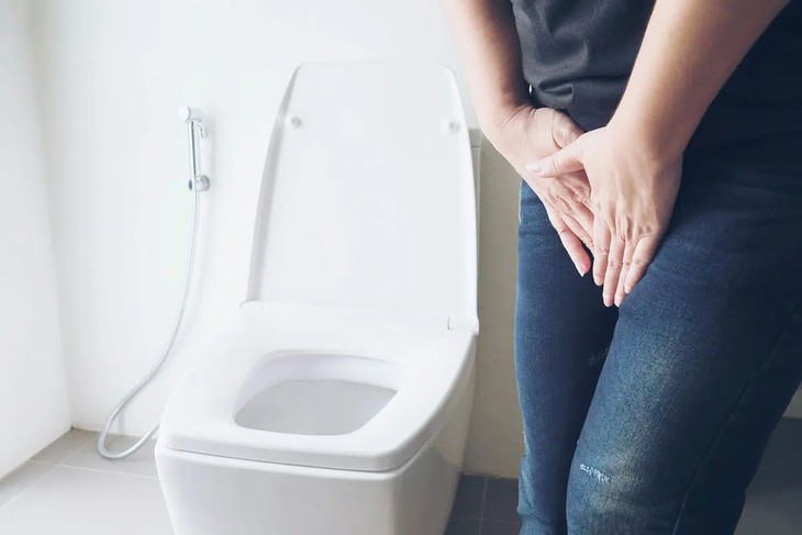 Phụ nữ mang thai có nhiều thay đổi giải phẫu và cơ học dễ gây viêm đường tiết niệu.