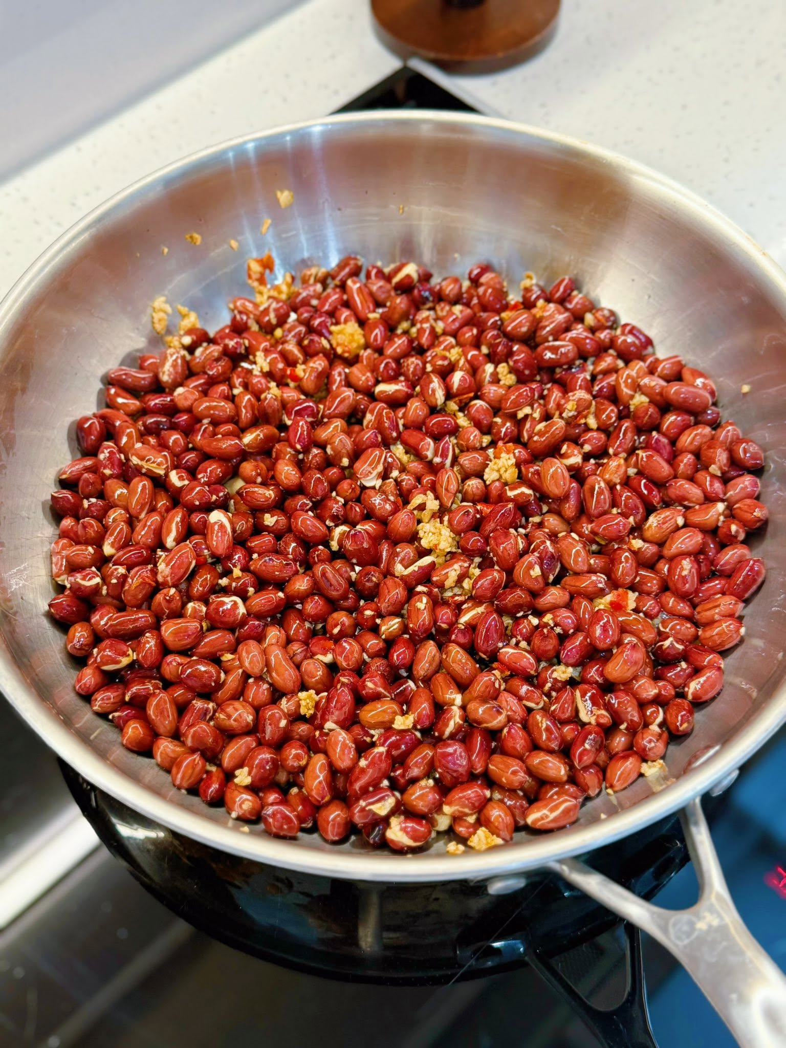 Rang lạc với dầu ăn