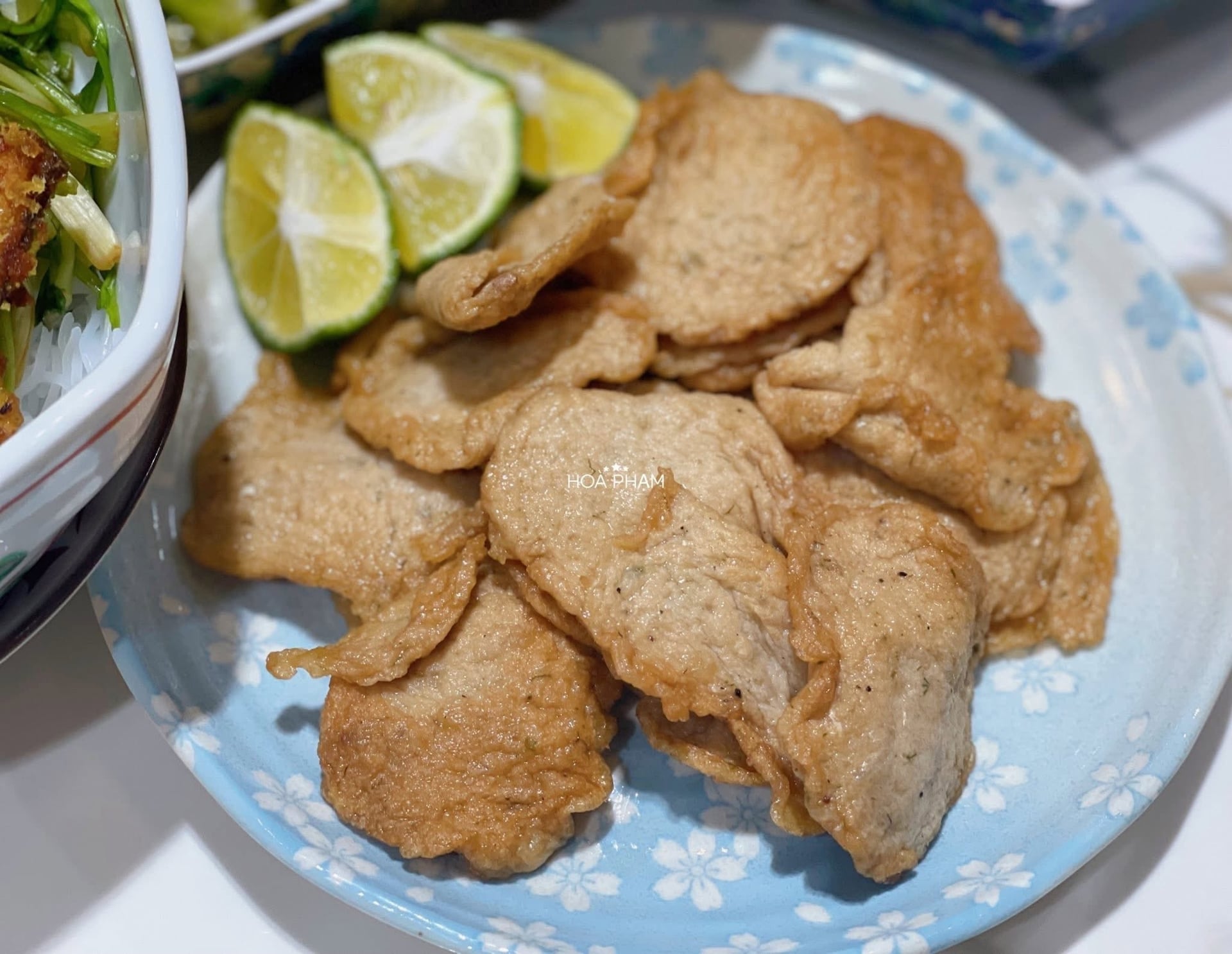 Loại cá rẻ tiền, giàu selen, lượng protein ngang với cá thu, đem nấu bún thơm ngon, tròn vị, hấp dẫn - 2
